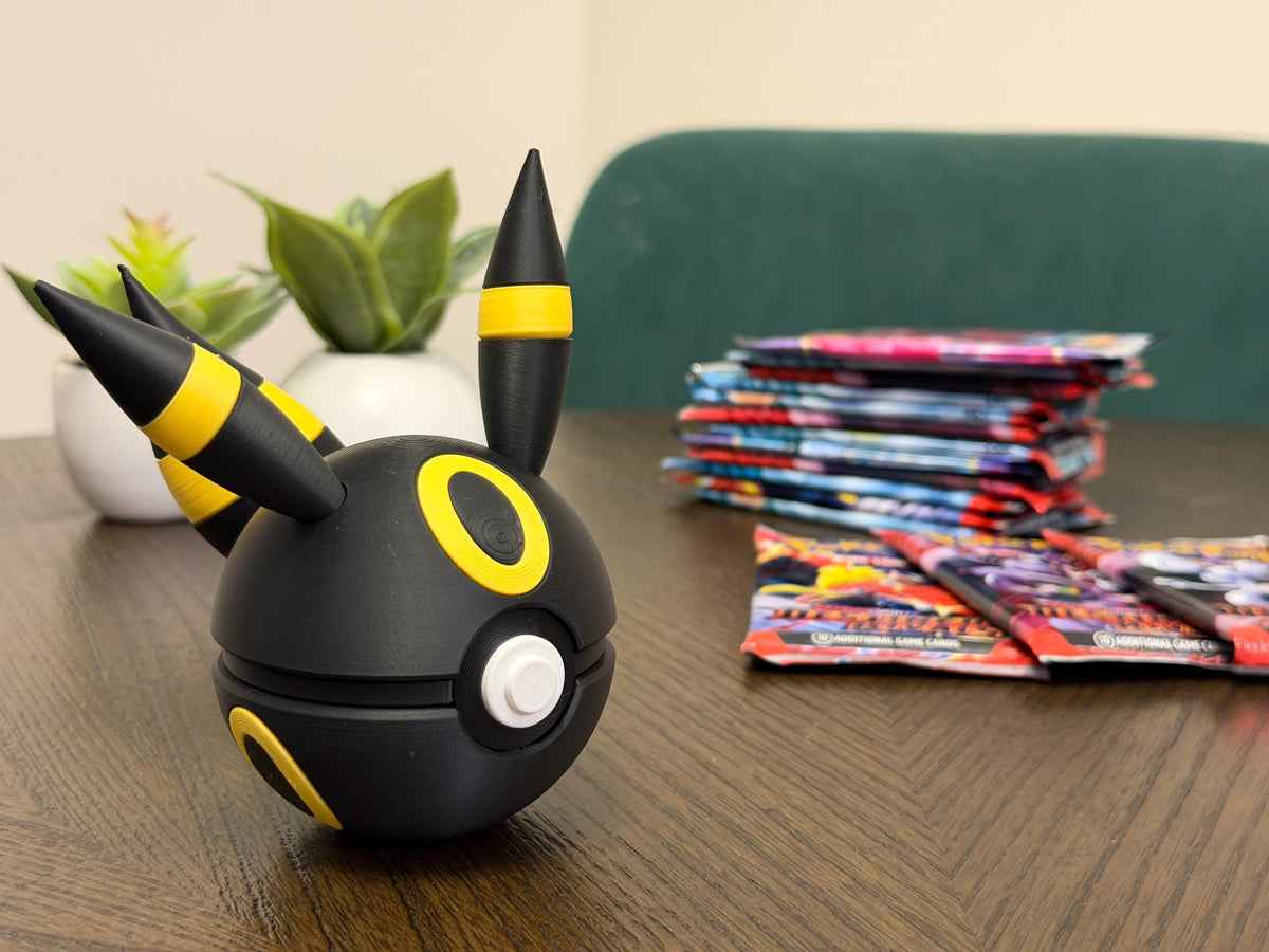 Umbreon-inspired Poké Ball collectible detail view